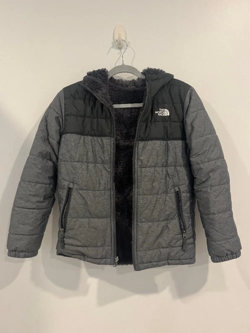 The North Face Boys' Reversible Mount Chimborazo Coat Black/Grey Size L